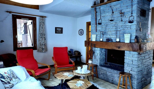 Authentic chalet in La Plagne, 4 bedrooms, fireplace