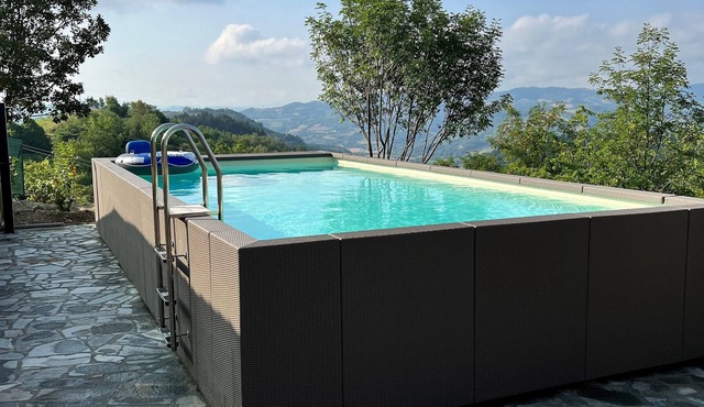 Authentic newly renovated villa with private pool within walking distance to cozy town