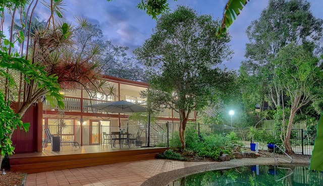 Authentic Queenslander in the heart of Brisbane