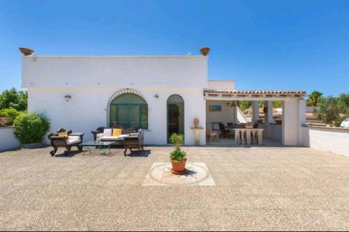 Authentic Salento Villa near Beach & Wi-Fi