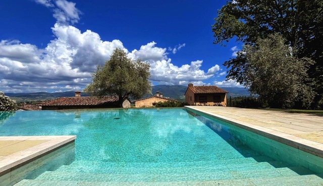 Authentic Tuscan Villa close to Florence - Stunning Swimming Pool - Wi Fi n