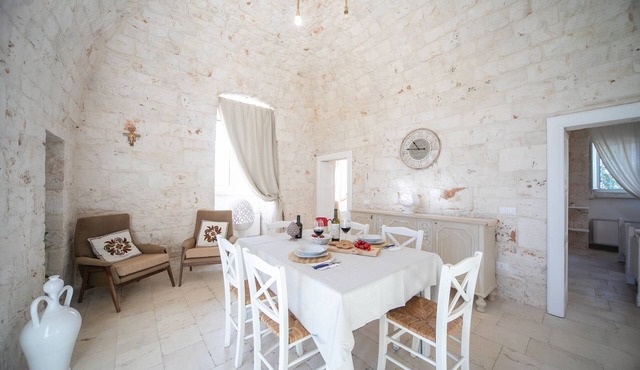 Authentic Villa in Castellana Grotte for 5 guests. Pet Friendly!