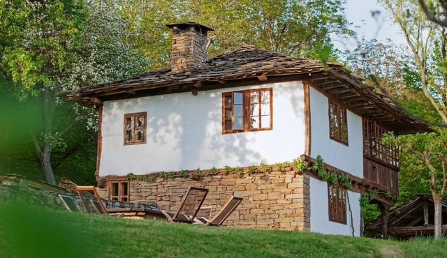 Authentisches Haus mit Bergblick - Karashka by Interhome