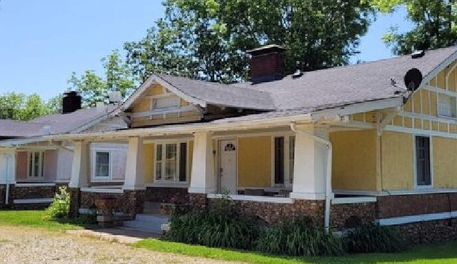 AV Bungalows #2
