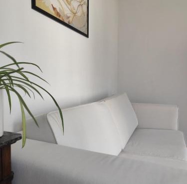 Avea - Accessible Downtown Retreat near Hofgarten