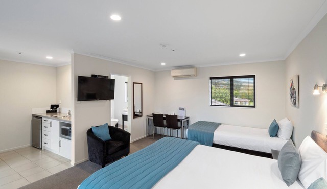 Aveda Motor Lodge