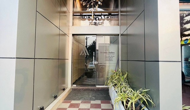 Avenue Suites