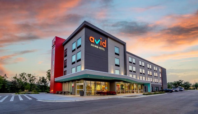 avid hotels Milwaukee West - Waukesha by IHG