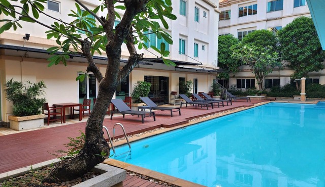 Avion Hotel
