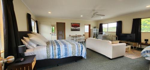Avocado Orchard Retreat!