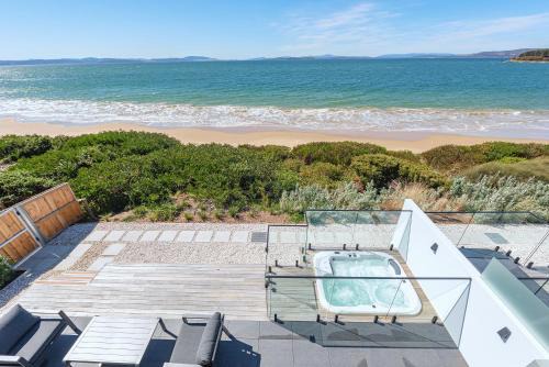 Award-winning beachfront luxury in Cremorne