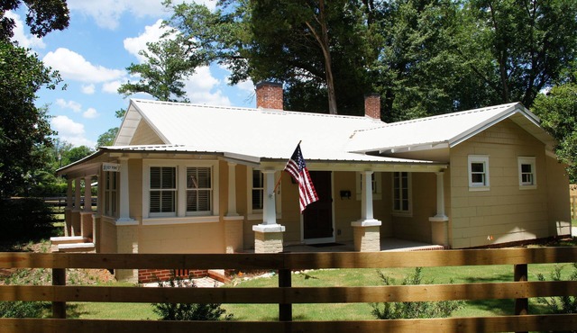 Award winning fully restored 1930's cottage in historic Aiken SC