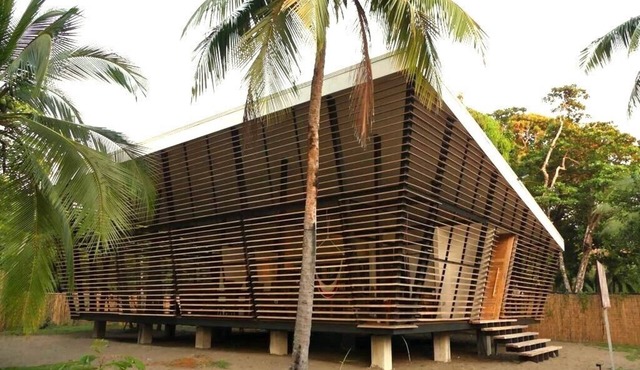 Award winning No Footprint House at Matapalo Beach with small pool