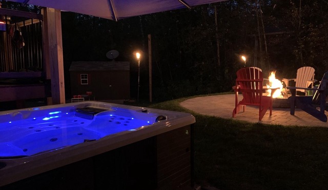 ✨Awenda Provincial Park Dream Cottage✨💫🏡🧿 * Hot Tub & Dog Friendly *