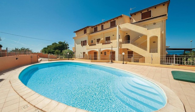 Awesome apartment in Castelsardo SS with outdoor swimming pool