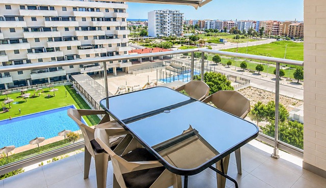 Awesome apartment in Moncofa with WiFi