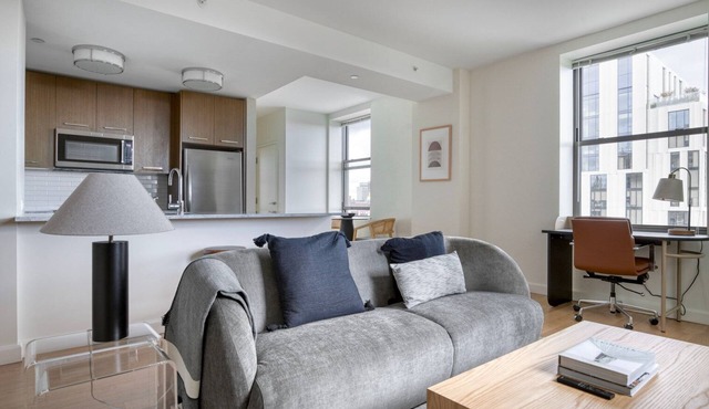 Awesome Back Bay 1BR w/Basketball, 2 blocks to T, by Blueground