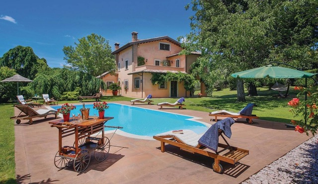 Awesome home in Corchiano