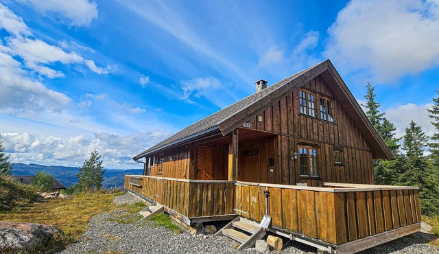 Awesome home in Eggedal with sauna
