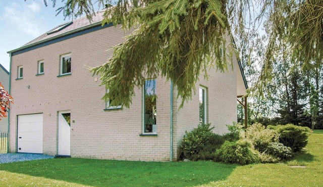 Awesome home in Erezée with WiFi