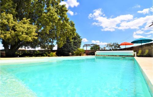 Awesome Home In Pont-Saint-Esprit
