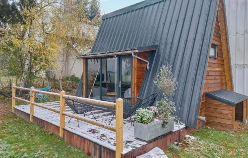 Awesome Home In Herry With Heated Swimming Pool