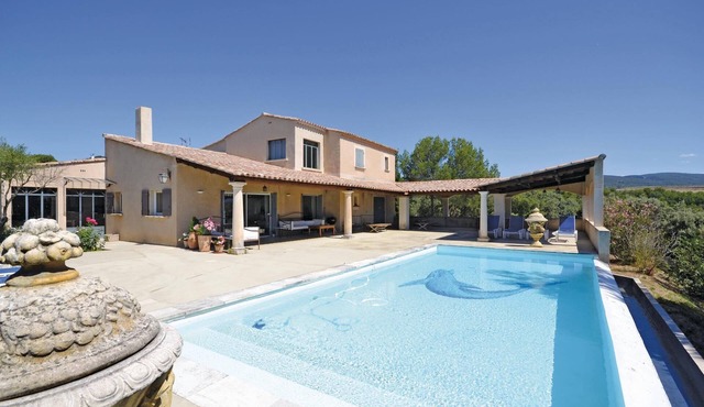 Awesome home in Joucas with kitchen