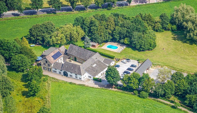 Awesome home in Simpelveld with swimming pool