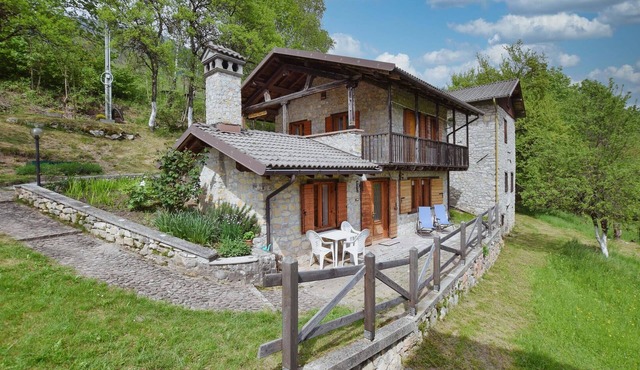 Awesome home in Sovramonte with WiFi