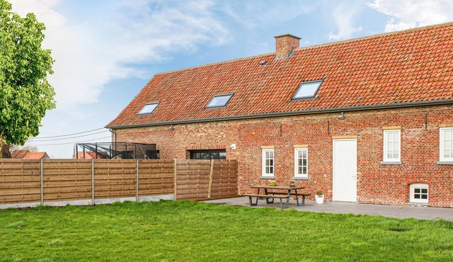 Awesome home in Stavele with WiFi