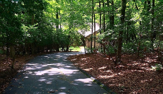 Awesome Mountain Home Get- Away- Connestee Falls- Hiking, Kayaking, Biking &mr