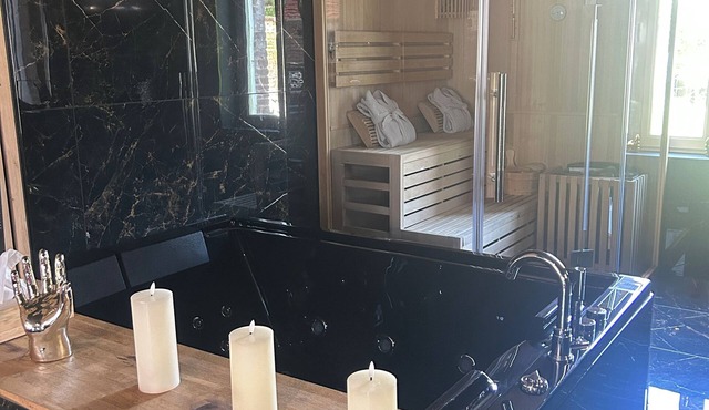 Axis St Quentin Cambrai, full private accommodation, sauna, spa, breakfast included