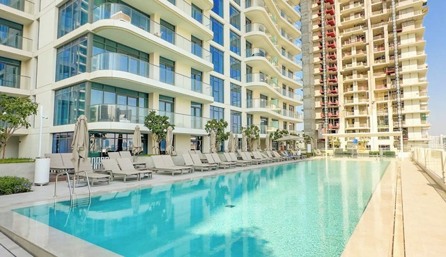 Aya - Exquisite Beachfront 1BR Living in Palm Jumeirah