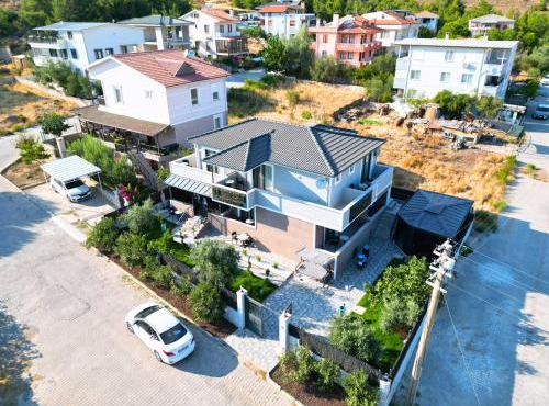 Ayvalik Bir Tebessum