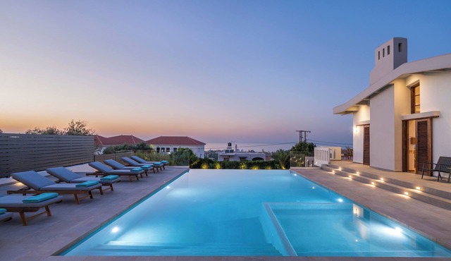 Azatis Luxury Villa