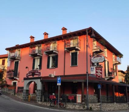 Azzano Holidays B&B