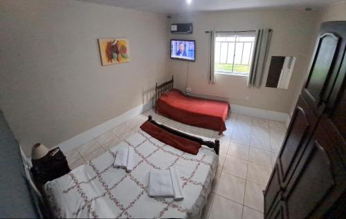 Básico e funcional, com 2 ambientes, sem fogão, com garagem, zona nobre