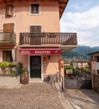 b&b Enantio