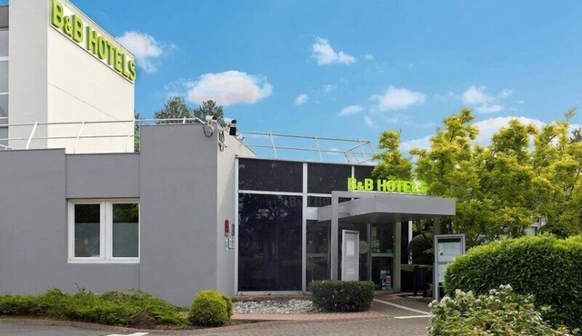B&B HOTEL Cergy Port