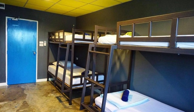 B&B House & Hostel