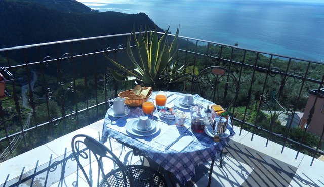 B&B Il Vigneto with sea view in the Cinque Terre National Park
