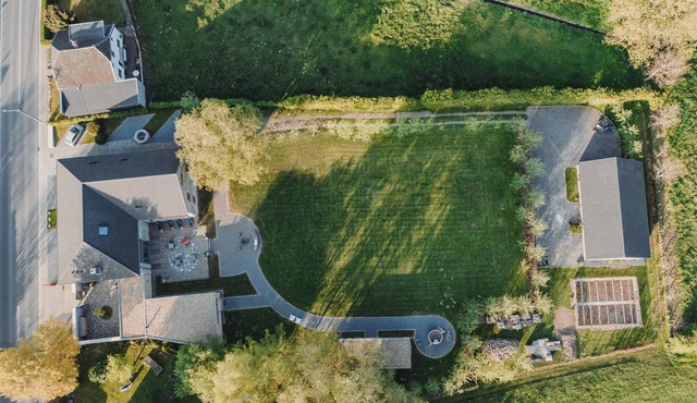 B&B in romantischem Bauernhaus mit großem Garten, Terrasse und Sauna