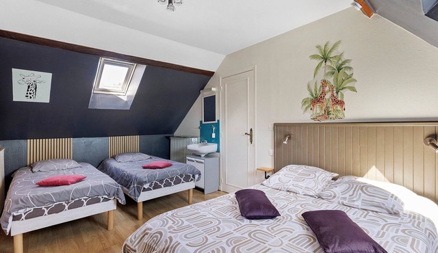B&B 'La Ferme Des Bigornes - Girafe' with Shared Terrace, Garden, and Wi-Fi