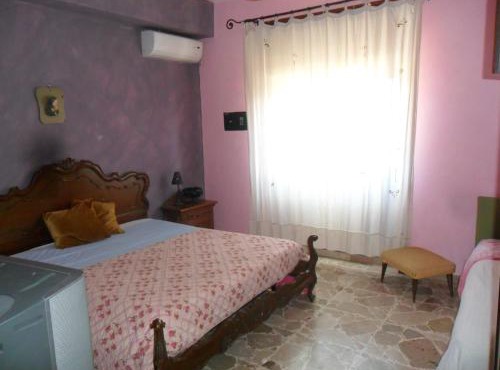 B&B PinkHouse