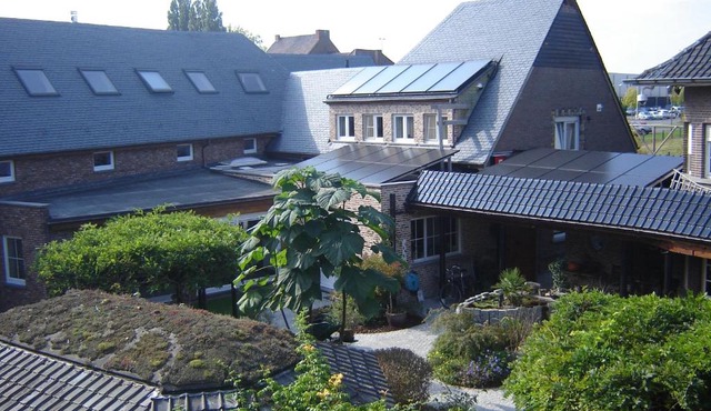 B&B Wisteria