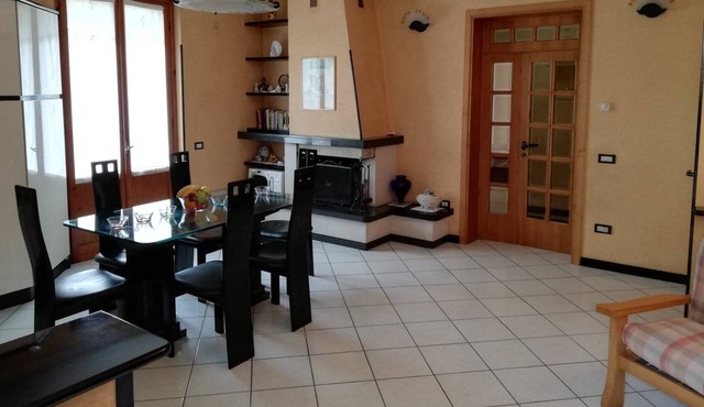 B&B with double bedroom and en suite bathroom in Campello sul Clitunno