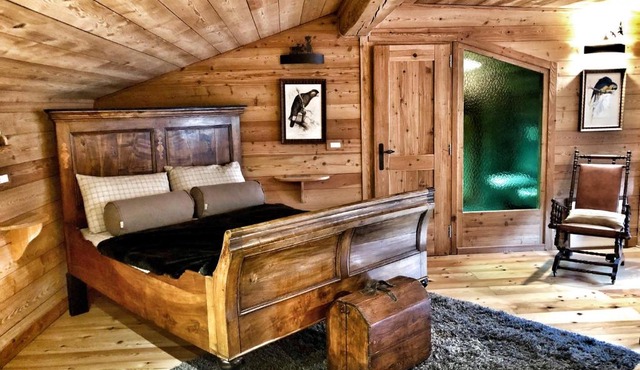 B&B Woodensuite