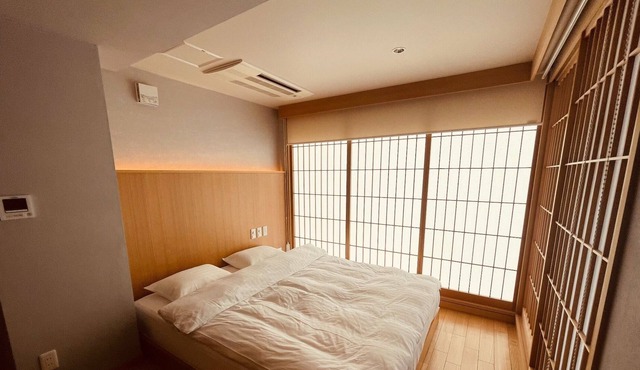 B / Chiyoda-ku Tokyo