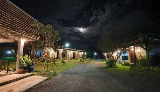 B Tel Chomthong Resort Chiang Mai
