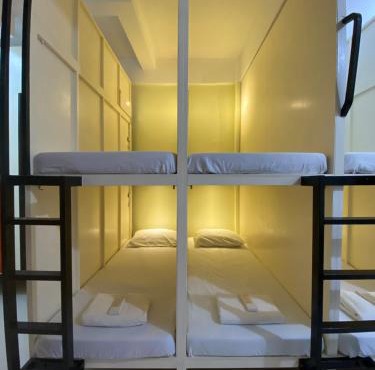 B2 Capsule Sleep Pods